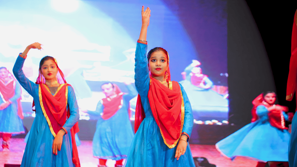 Kathak Performance - Dhwani Kala Mahotsav - Best Kathak Dance Classes in Gurgaon | Dhwani Sangeet